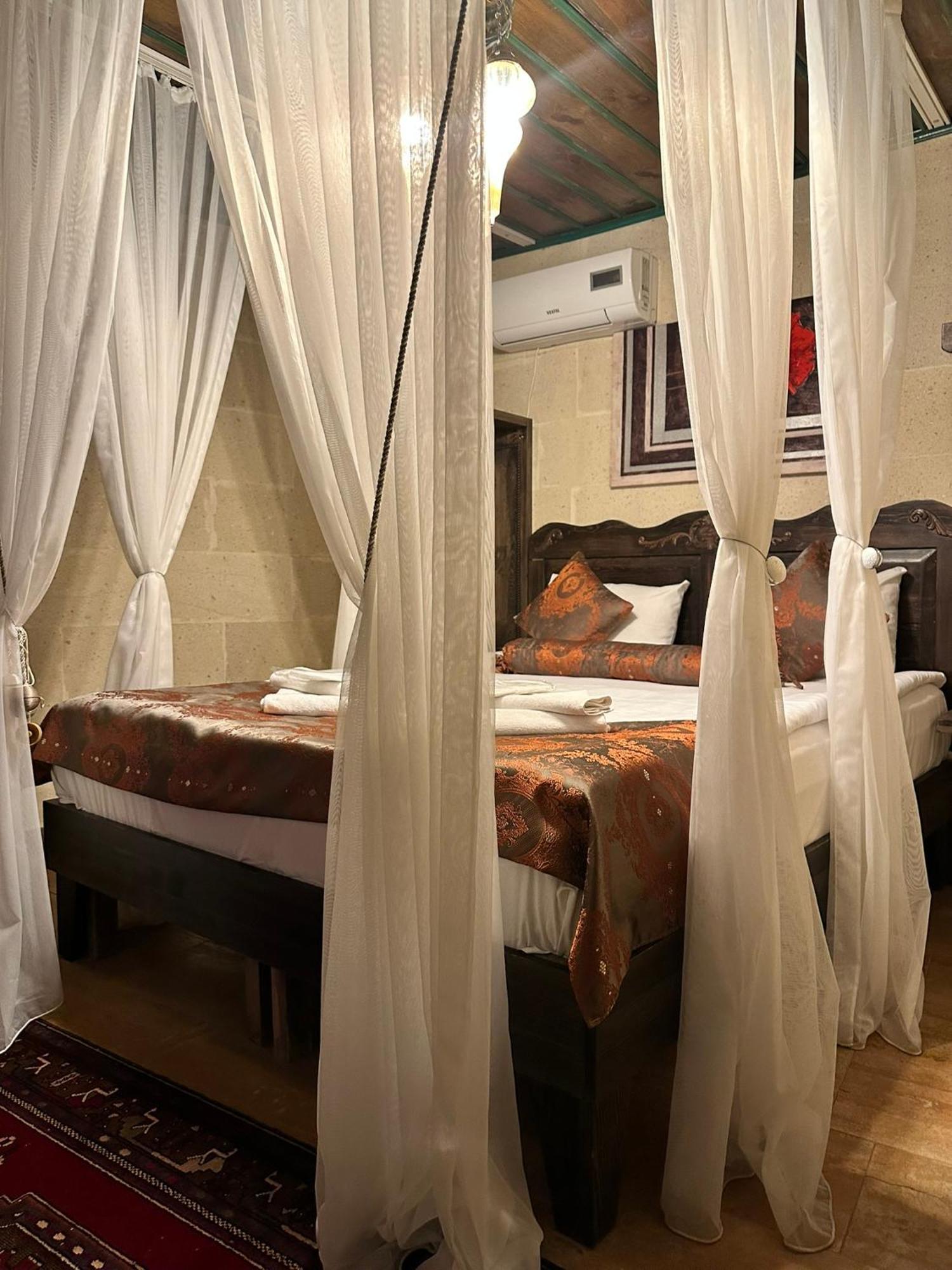 Heritage Cave Inn Hotel 格雷梅 外观 照片