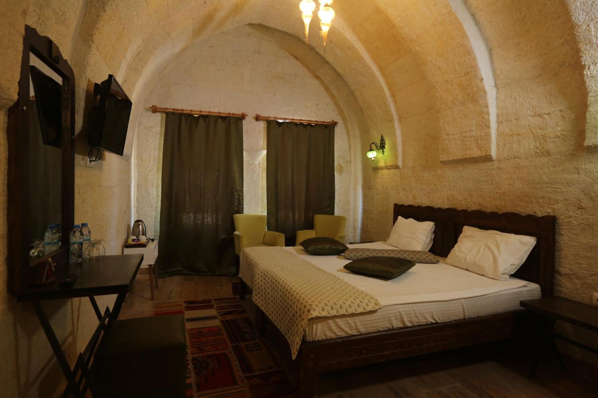 Heritage Cave Inn Hotel 格雷梅 外观 照片