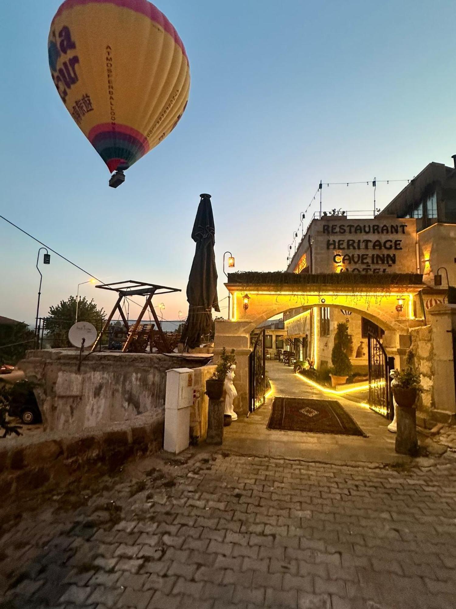 Heritage Cave Inn Hotel 格雷梅 外观 照片