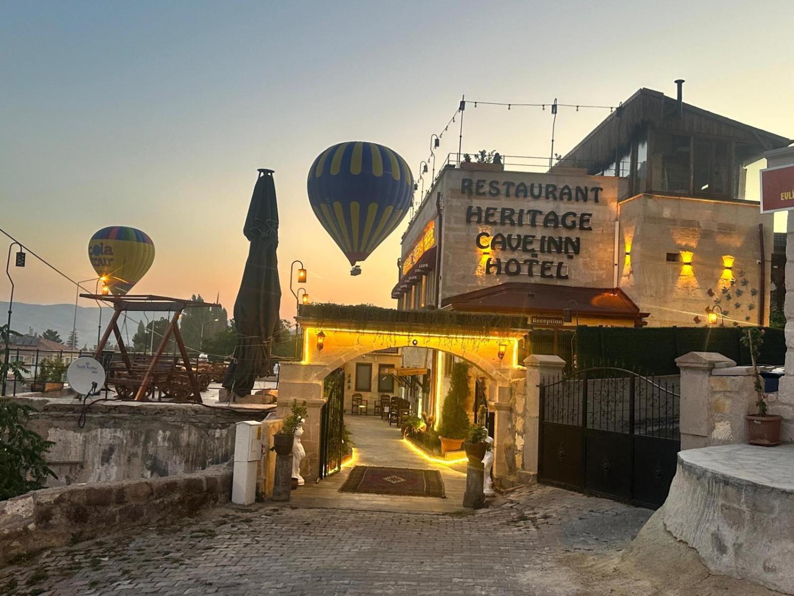 Heritage Cave Inn Hotel 格雷梅 外观 照片